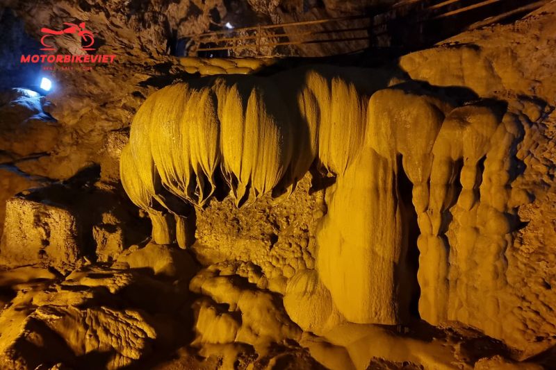 discover Cao Bang by motorbike (6)