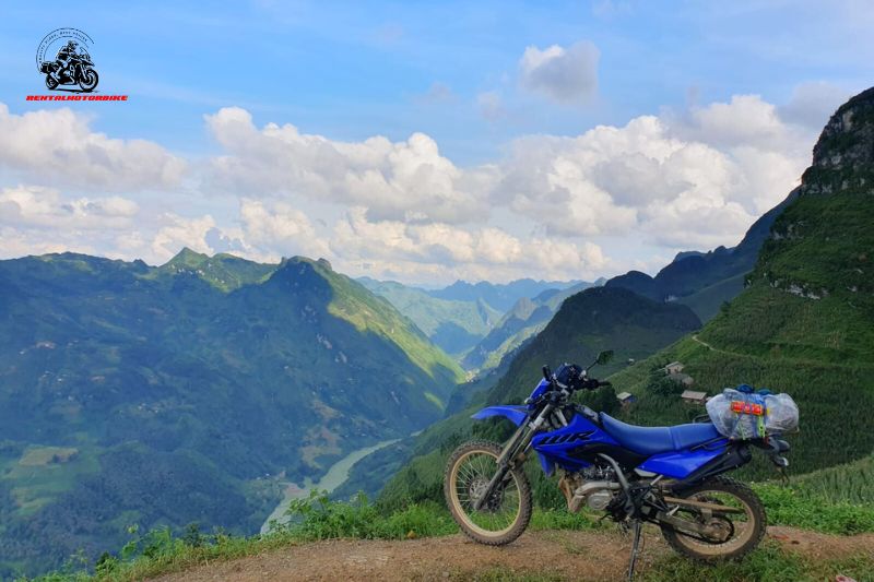 Yamaha WR155R off-road with strong exterior design