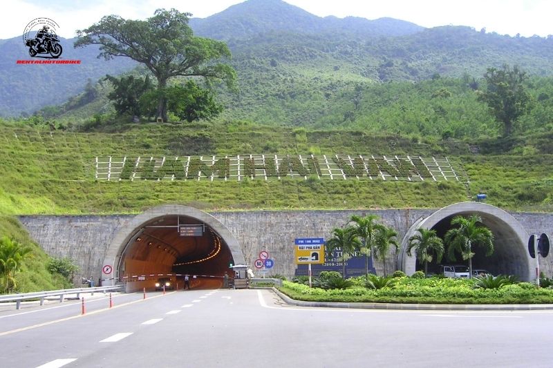 Overview of Hai Van pass
