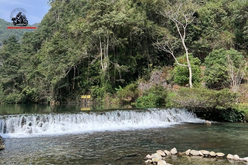 Cao Bang attracts global visitors