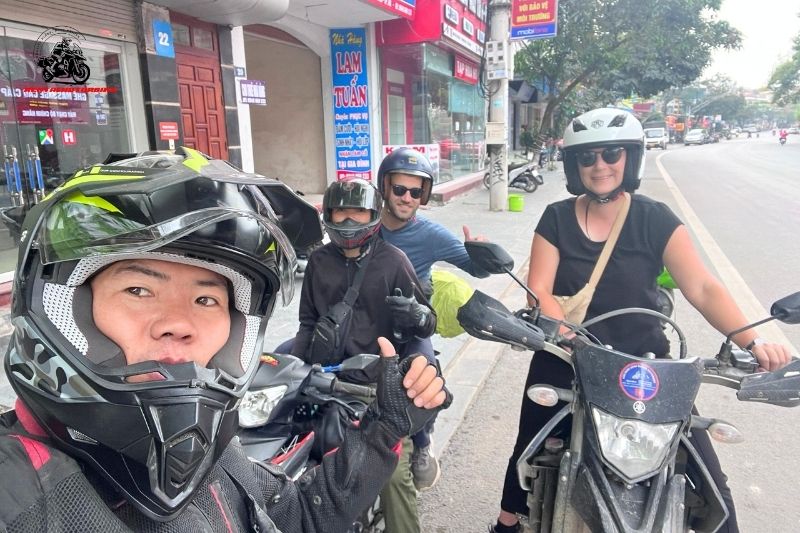 Motorbike tour with guide in Ha Giang