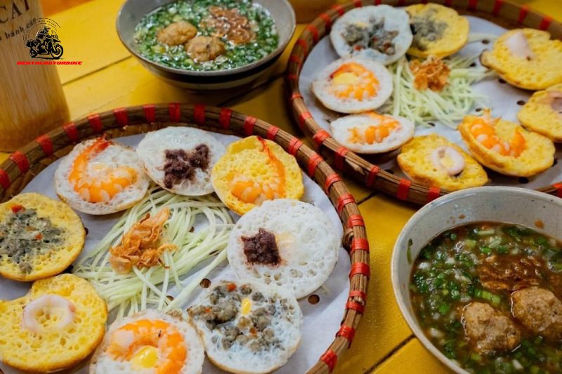 Banh Can - Mini Rice Pancakes with Quail Eggs