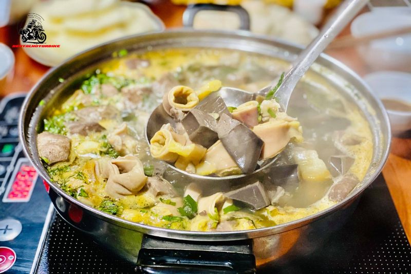 Thắng Cố (Horse-meat stew)