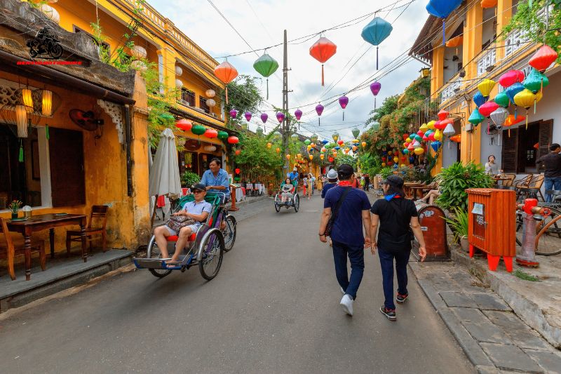 Visit Hoi An