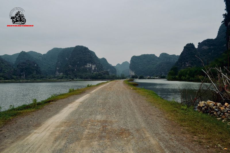 Ninh Binh motorbike travel guide