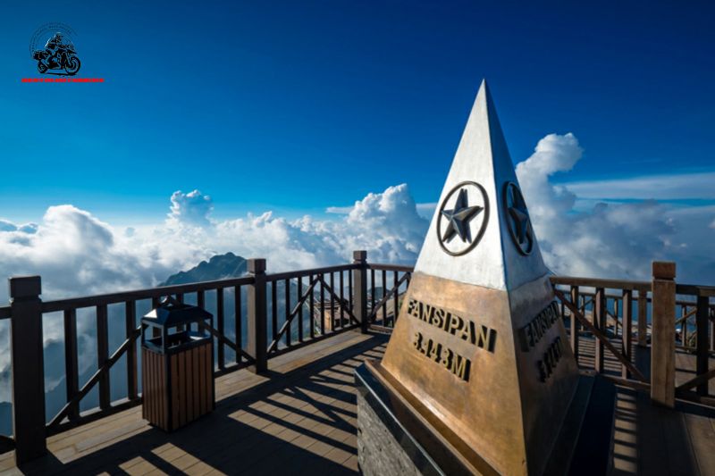 Conquering Fansipan peak