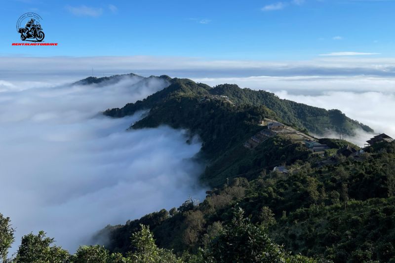 Ta Xua has earned its nickname as the “Kingdom of Clouds”