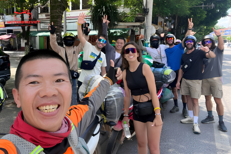 English speaking motorbike guide Hanoi
